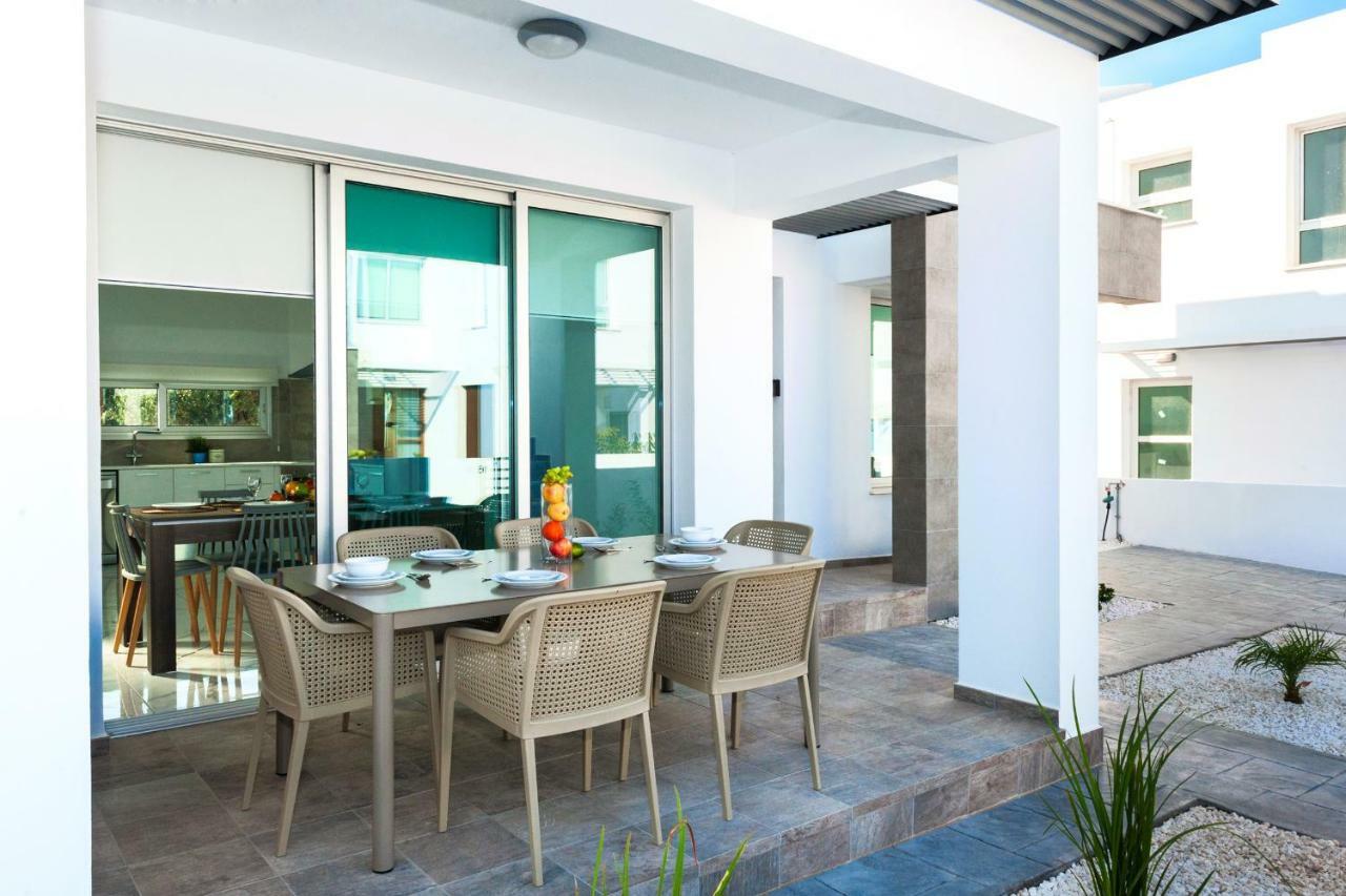 Villa Carmen Protaras Exteriör bild
