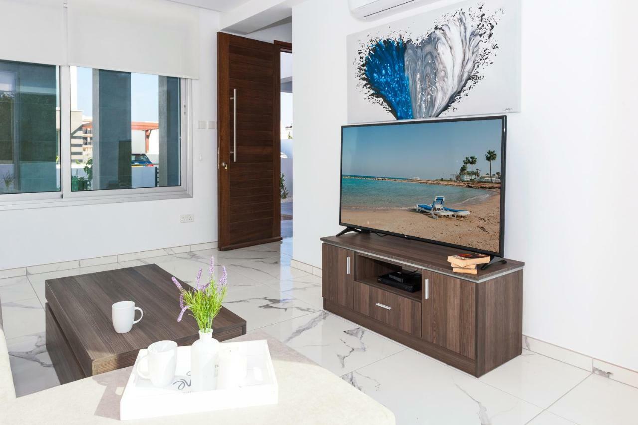 Villa Carmen Protaras Exteriör bild